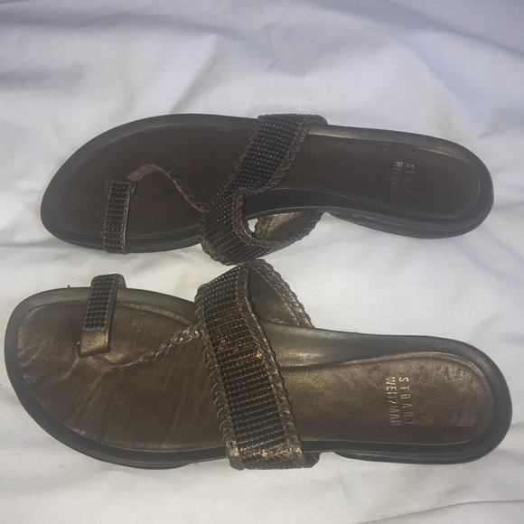 STUART WEITZMAN METALLIC THONG SANDALS - Picture 8 of 9